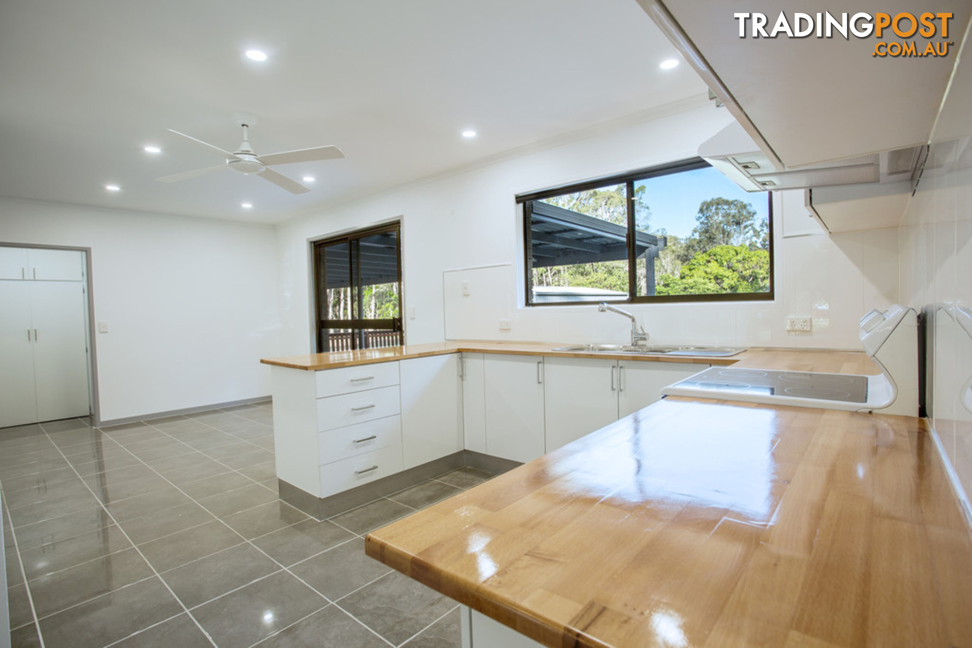 24-26 Carrick Way WONDUNNA QLD 4655