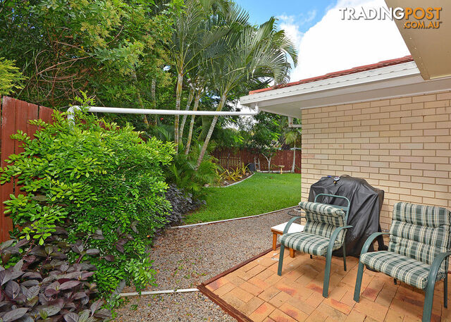 8 Maureen Court POINT VERNON QLD 4655