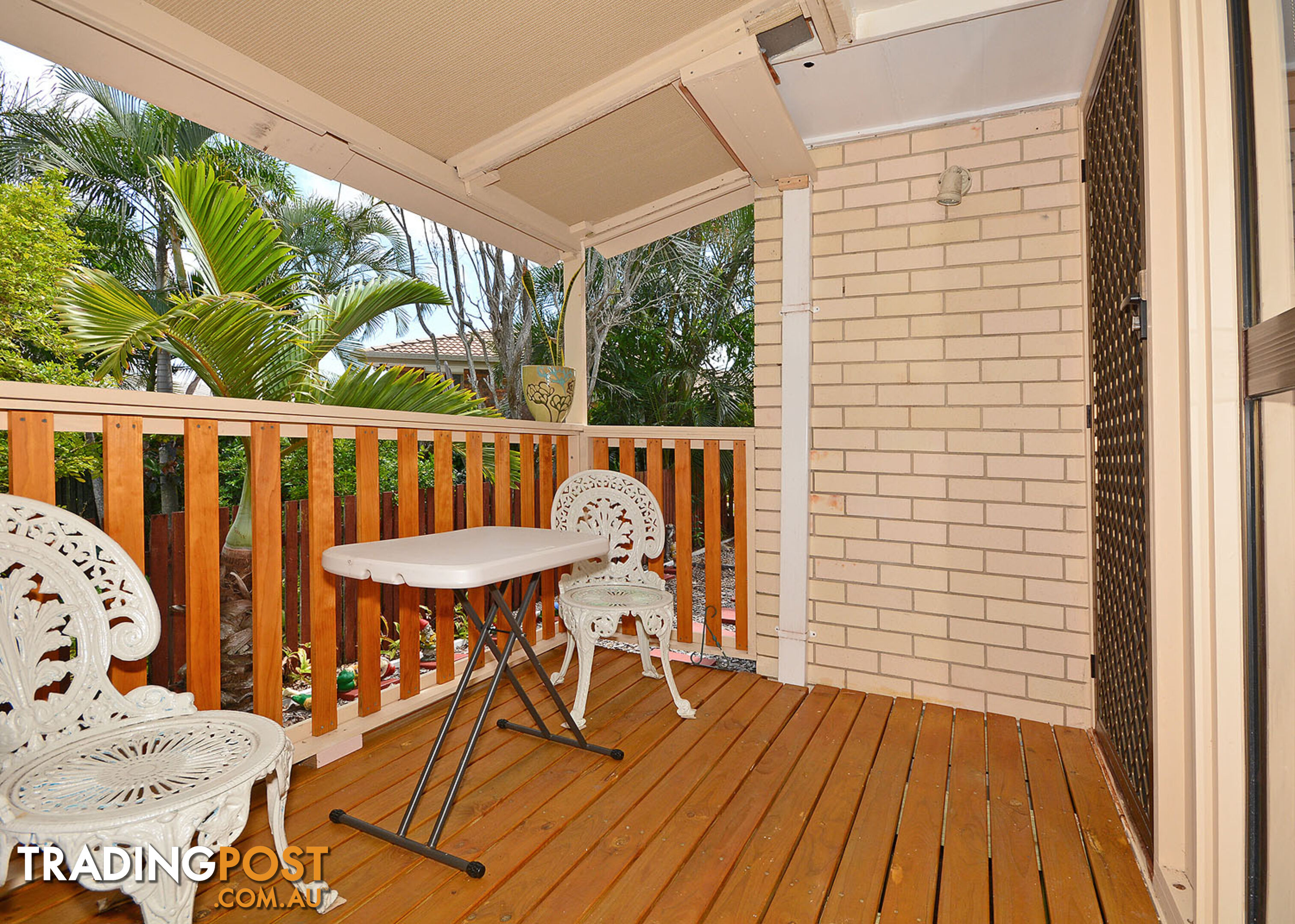 8 Maureen Court POINT VERNON QLD 4655