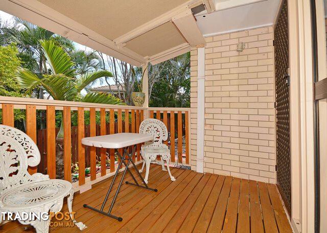 8 Maureen Court POINT VERNON QLD 4655