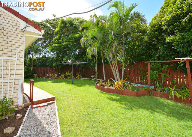 8 Maureen Court POINT VERNON QLD 4655