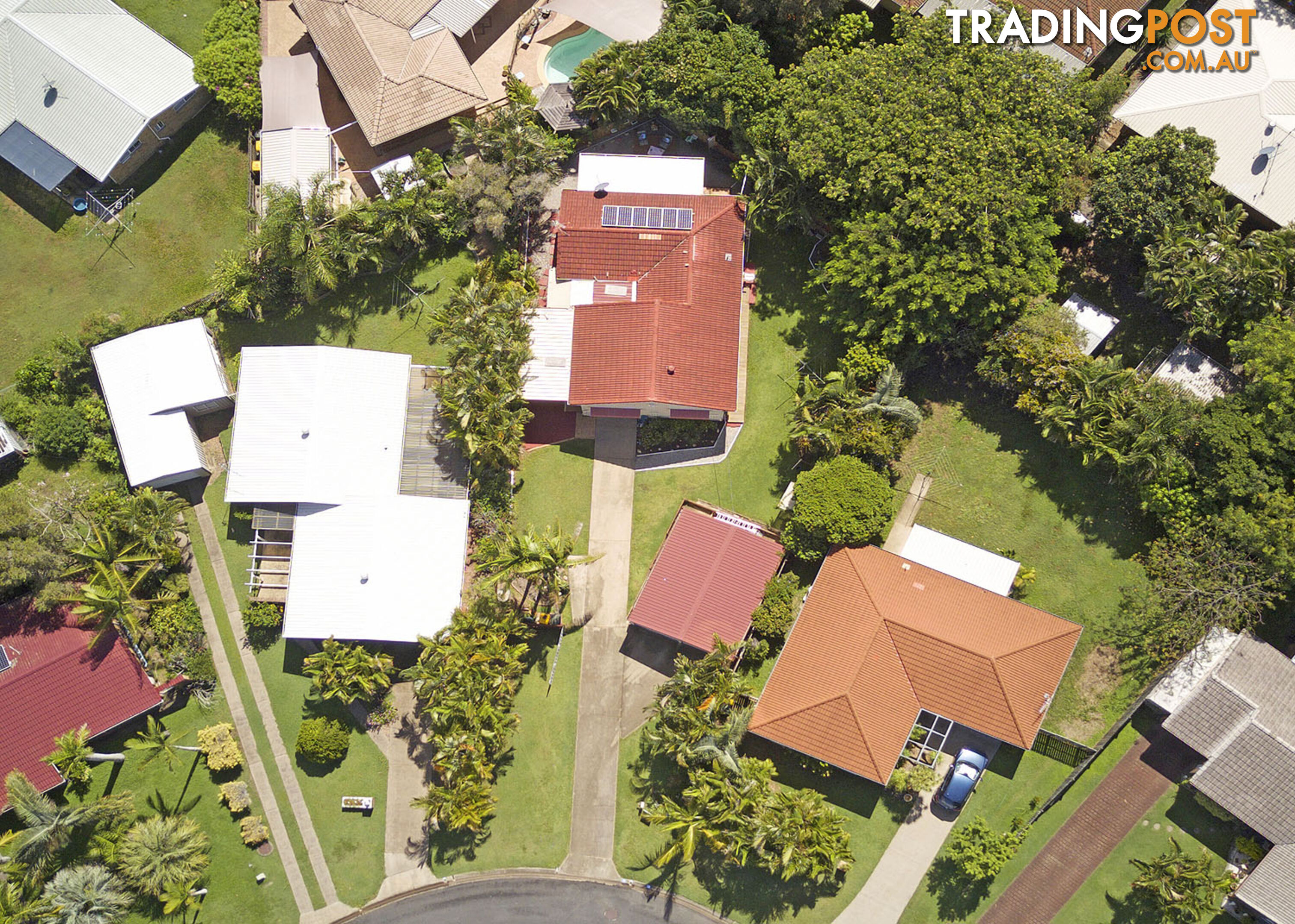 8 Maureen Court POINT VERNON QLD 4655