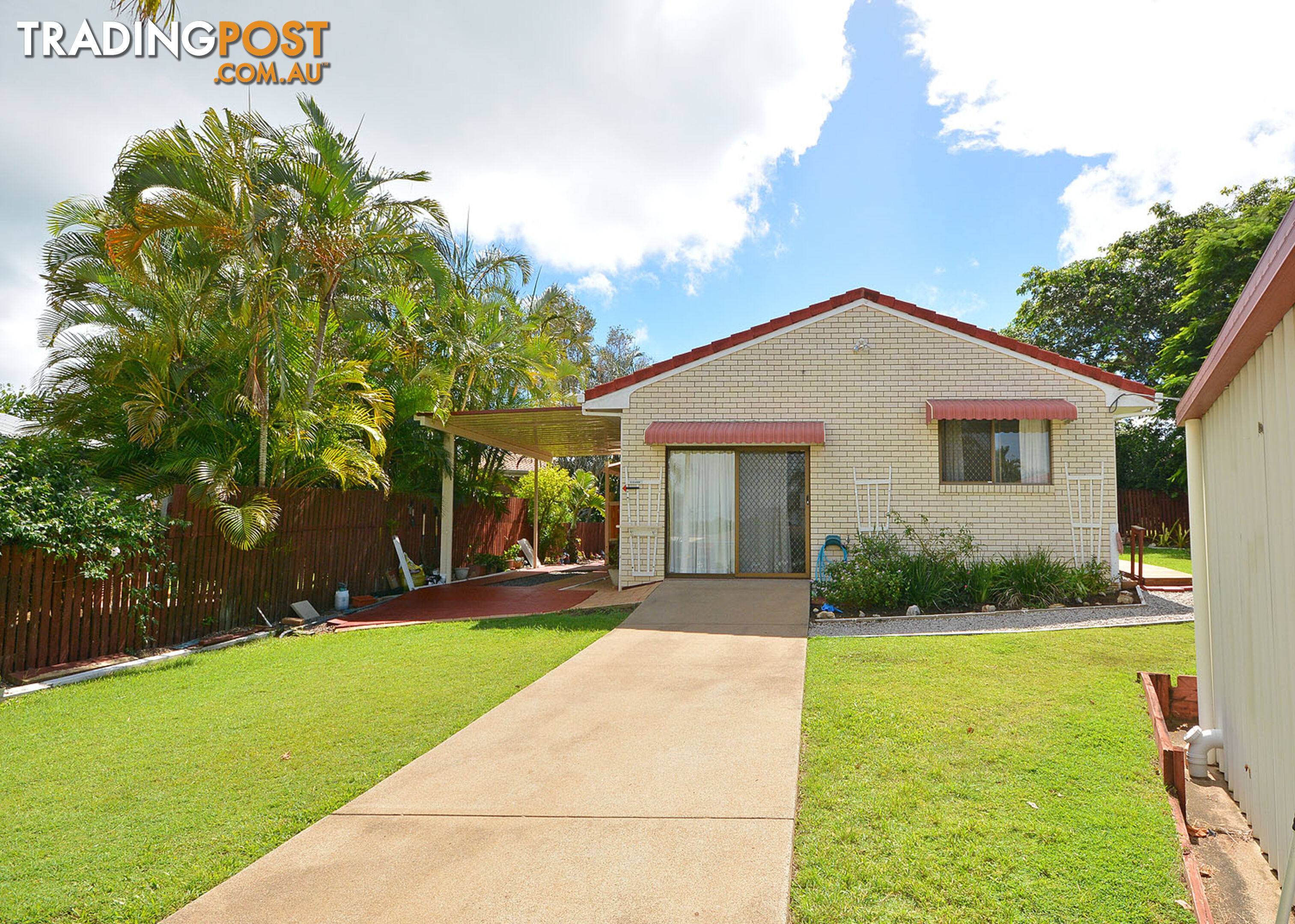 8 Maureen Court POINT VERNON QLD 4655