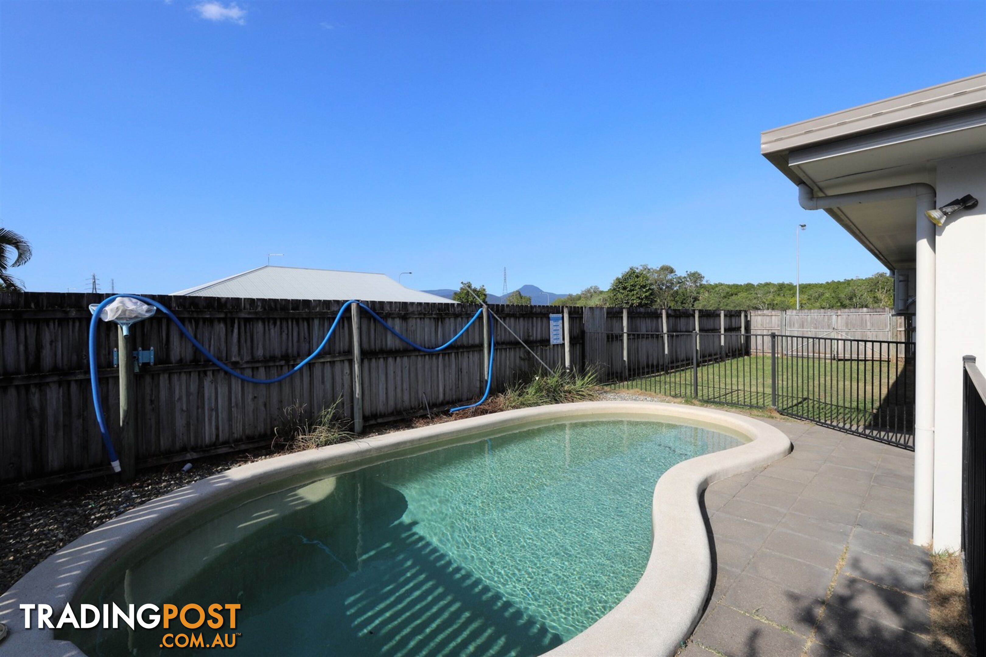 17 Disney Street White Rock QLD 4868