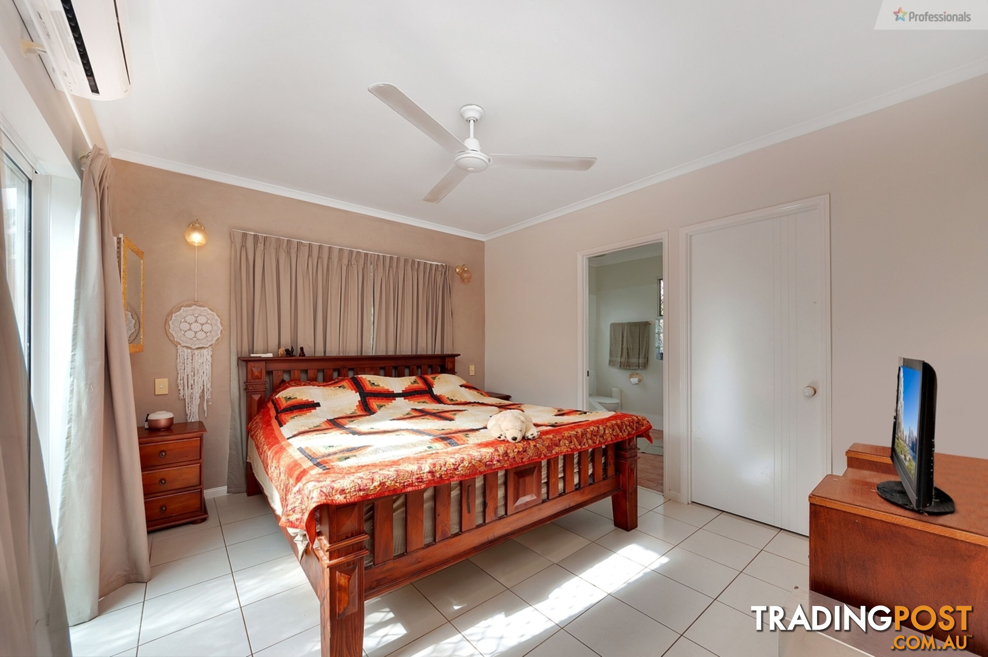 11 Compton Court Bentley Park QLD 4869