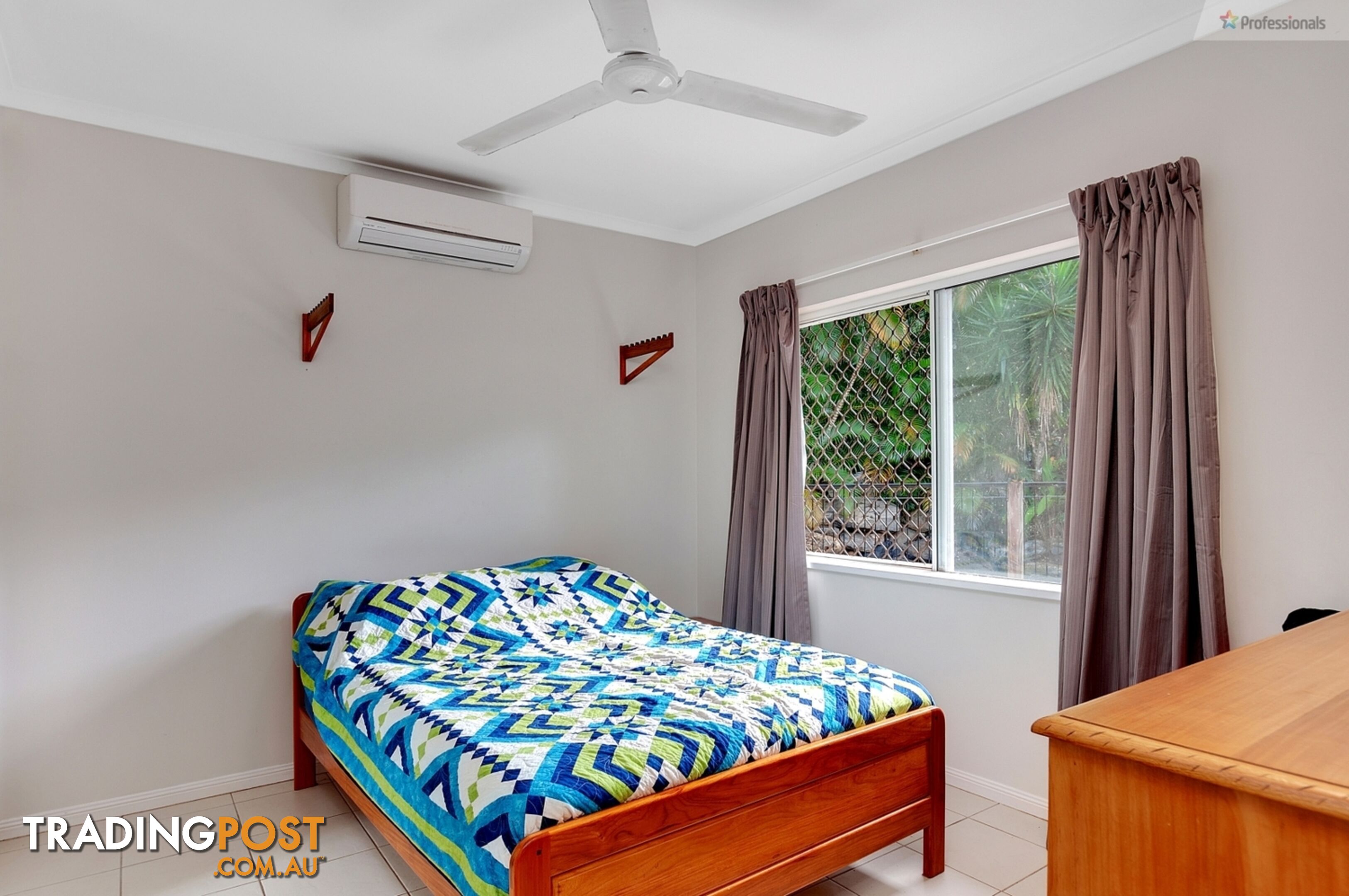 11 Compton Court Bentley Park QLD 4869