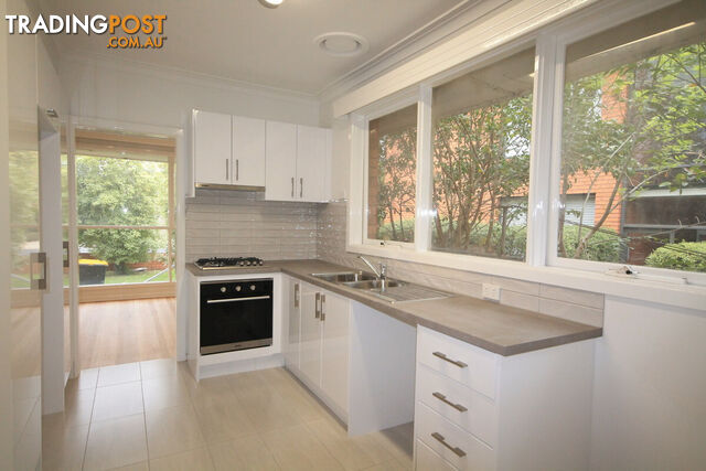 1 17 Marlborough Street Caulfield North VIC 3161 - photo 2 of 9
