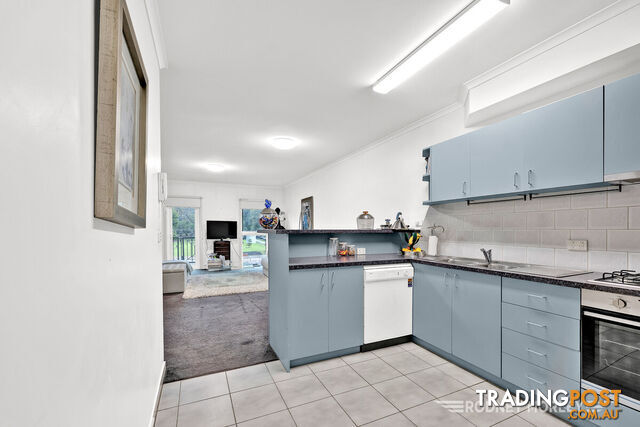 8 96 Hawthorn Road CAULFIELD NORTH VIC 3161