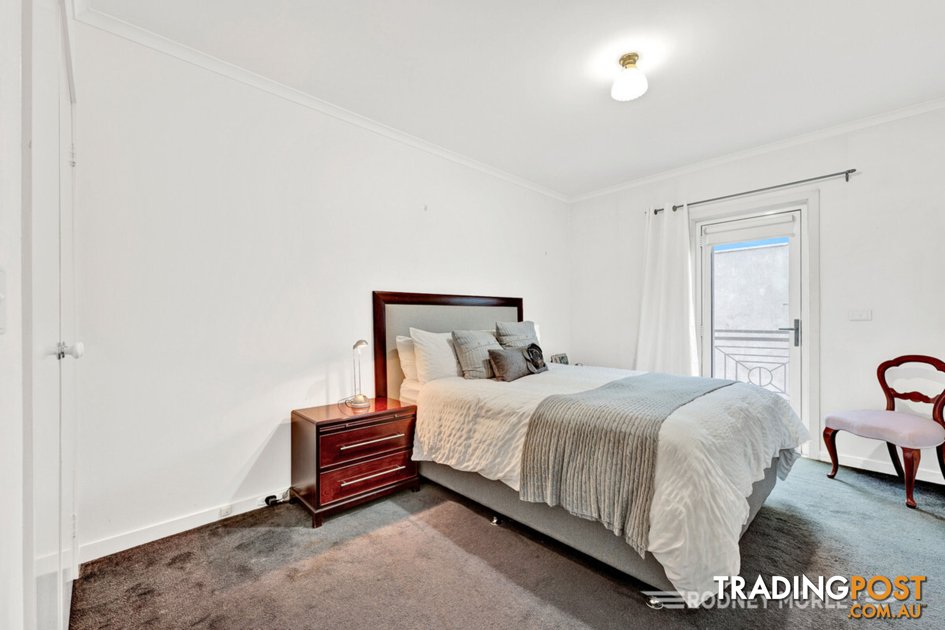 8 96 Hawthorn Road CAULFIELD NORTH VIC 3161