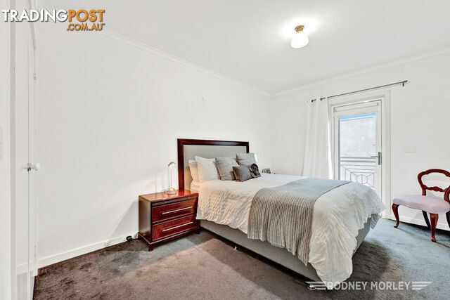 8 96 Hawthorn Road CAULFIELD NORTH VIC 3161