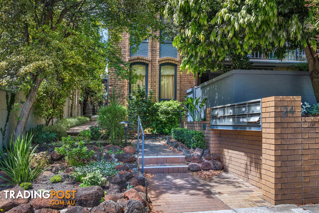 8 24 Tintern Avenue TOORAK VIC 3142