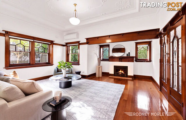 8 Avoca Grove Caulfield North VIC 3161