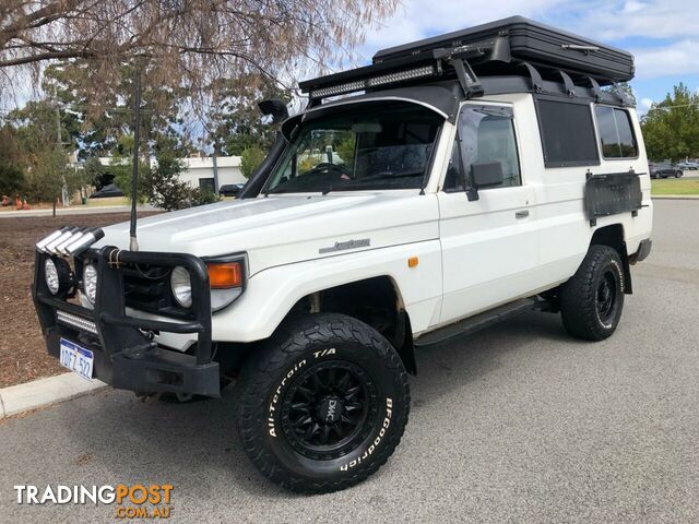 2004 TOYOTA LANDCRUISER TROOPCARRIER HZJ78R WAGON