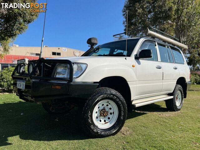 2004 TOYOTA LANDCRUISER STANDARD HZJ105R WAGON