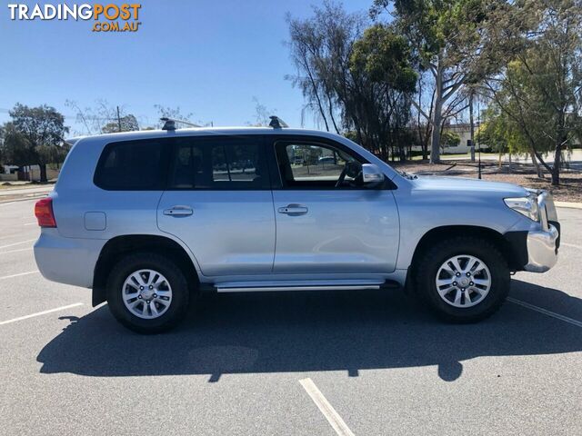 2013 TOYOTA LANDCRUISER GXL VDJ200R MY13 WAGON