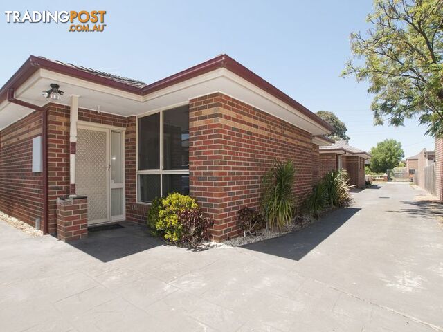 Unit 2/11 Malvern Avenue TULLAMARINE VIC 3043