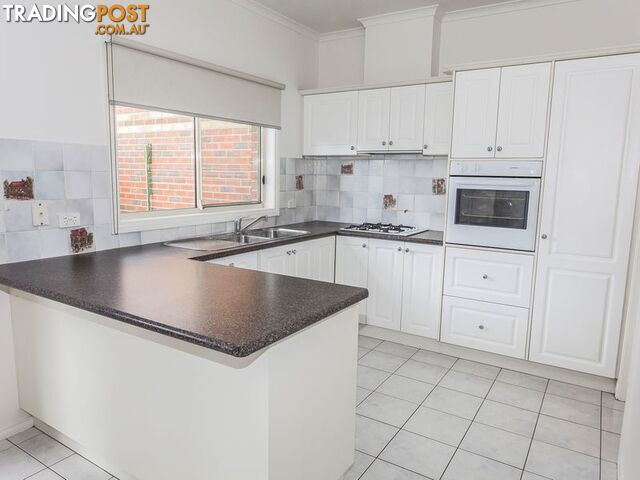 Unit 2/11 Malvern Avenue TULLAMARINE VIC 3043