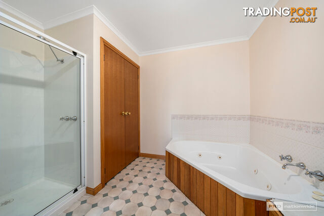 1 Olinka Court CARLTON TAS 7173