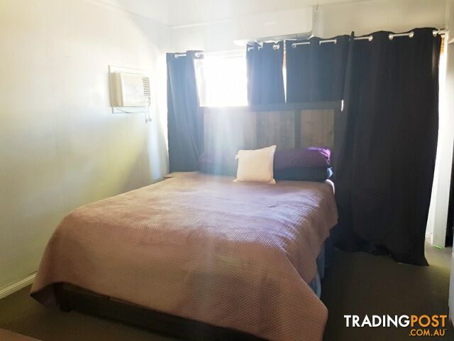 10 Dorothy Street MOUNT ISA QLD 4825