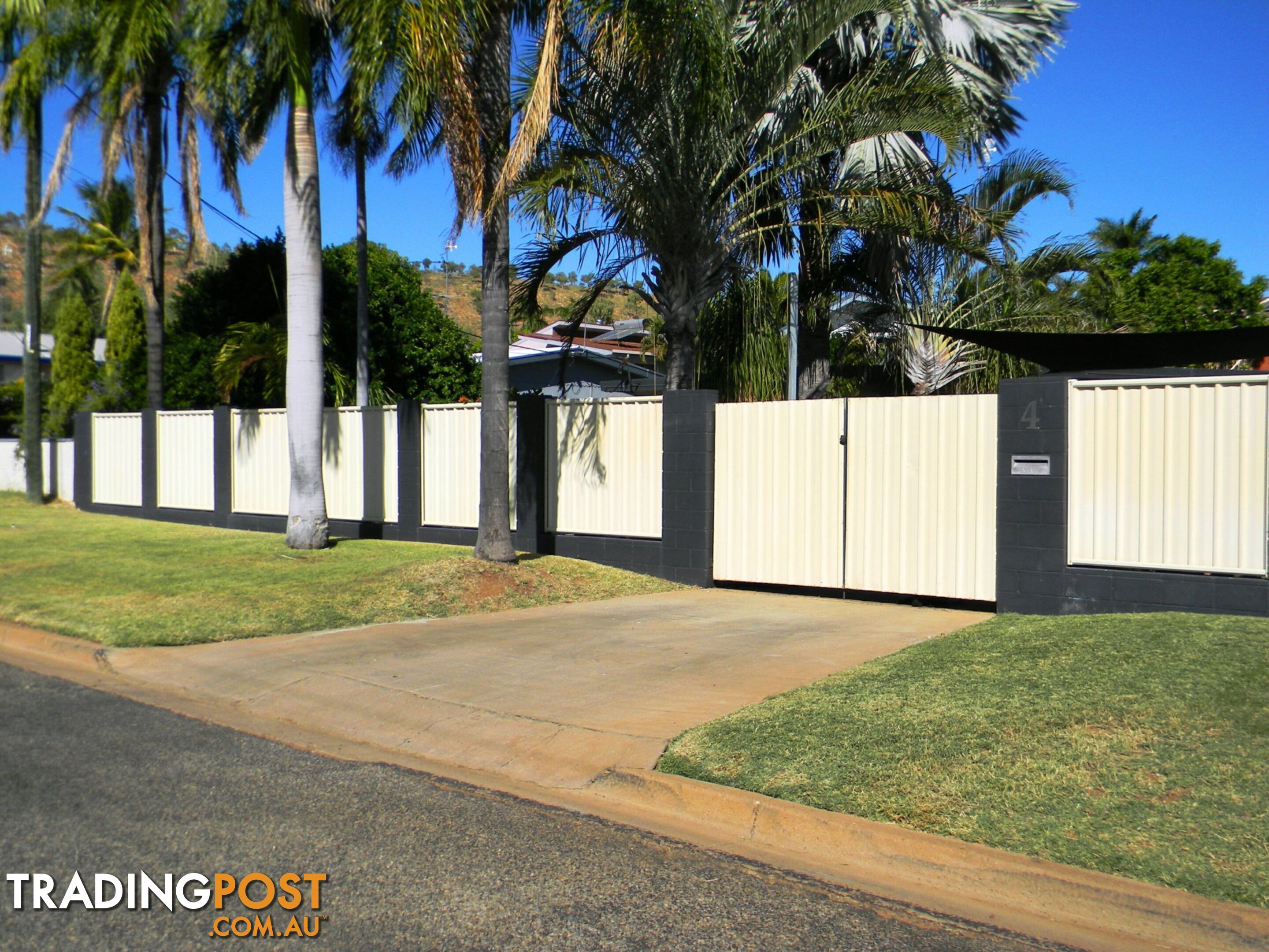 4 Hinkler Crescent MOUNT ISA QLD 4825