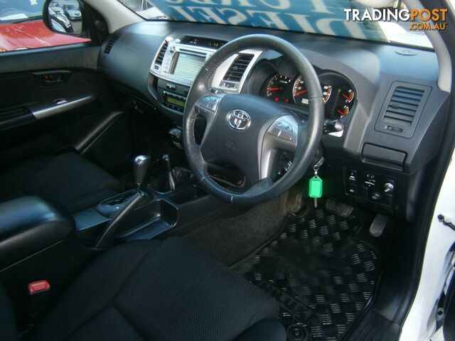 2015 TOYOTA HILUX SR5 (4x4) KUN26R MY14 DUAL CAB P/UP - photo 3 of 23