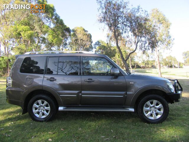 2010 MITSUBISHI PAJERO PLATINUM EDITION NT MY10 4D WAGON