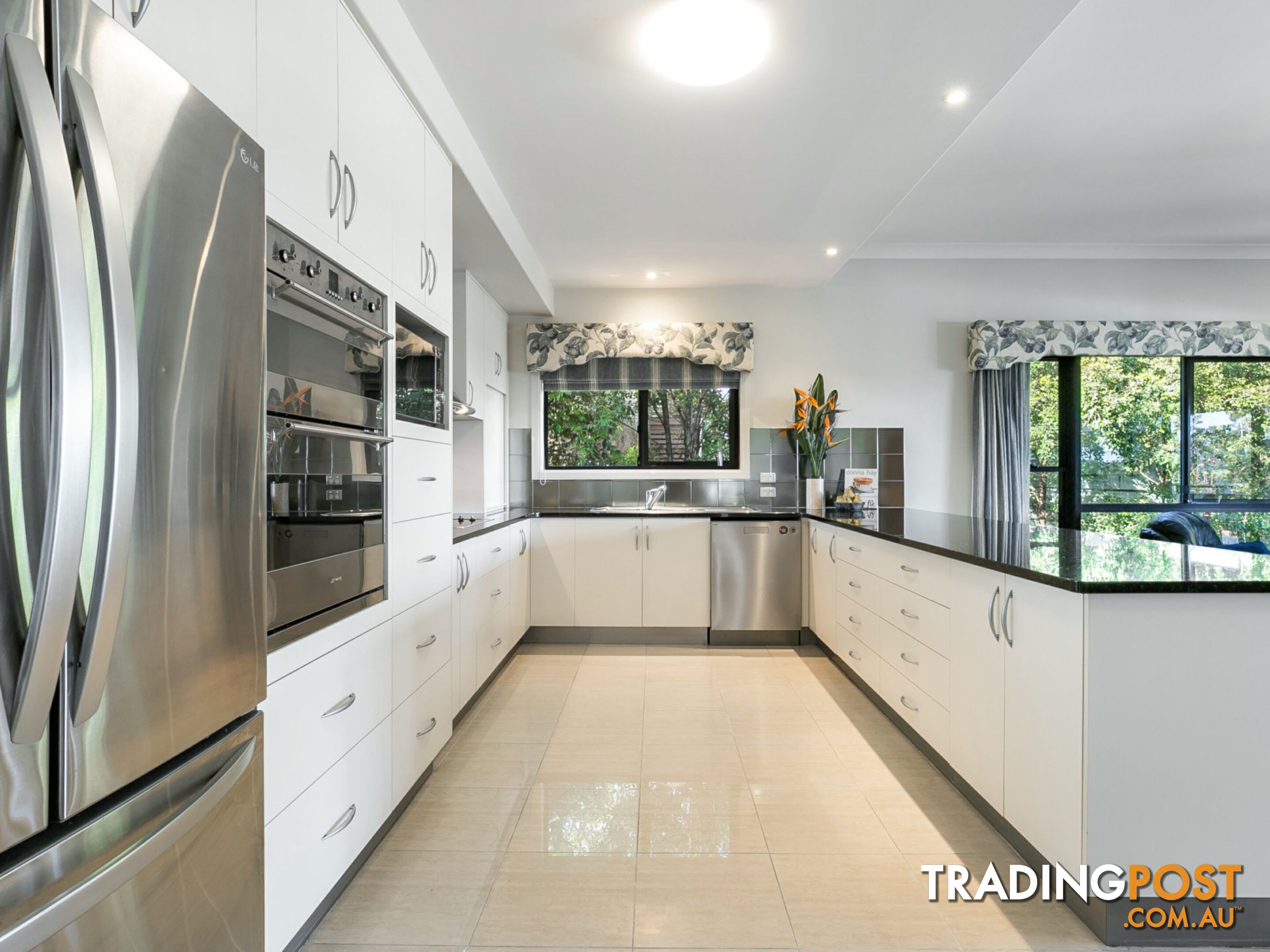 10 Bielby Road KENMORE HILLS QLD 4069