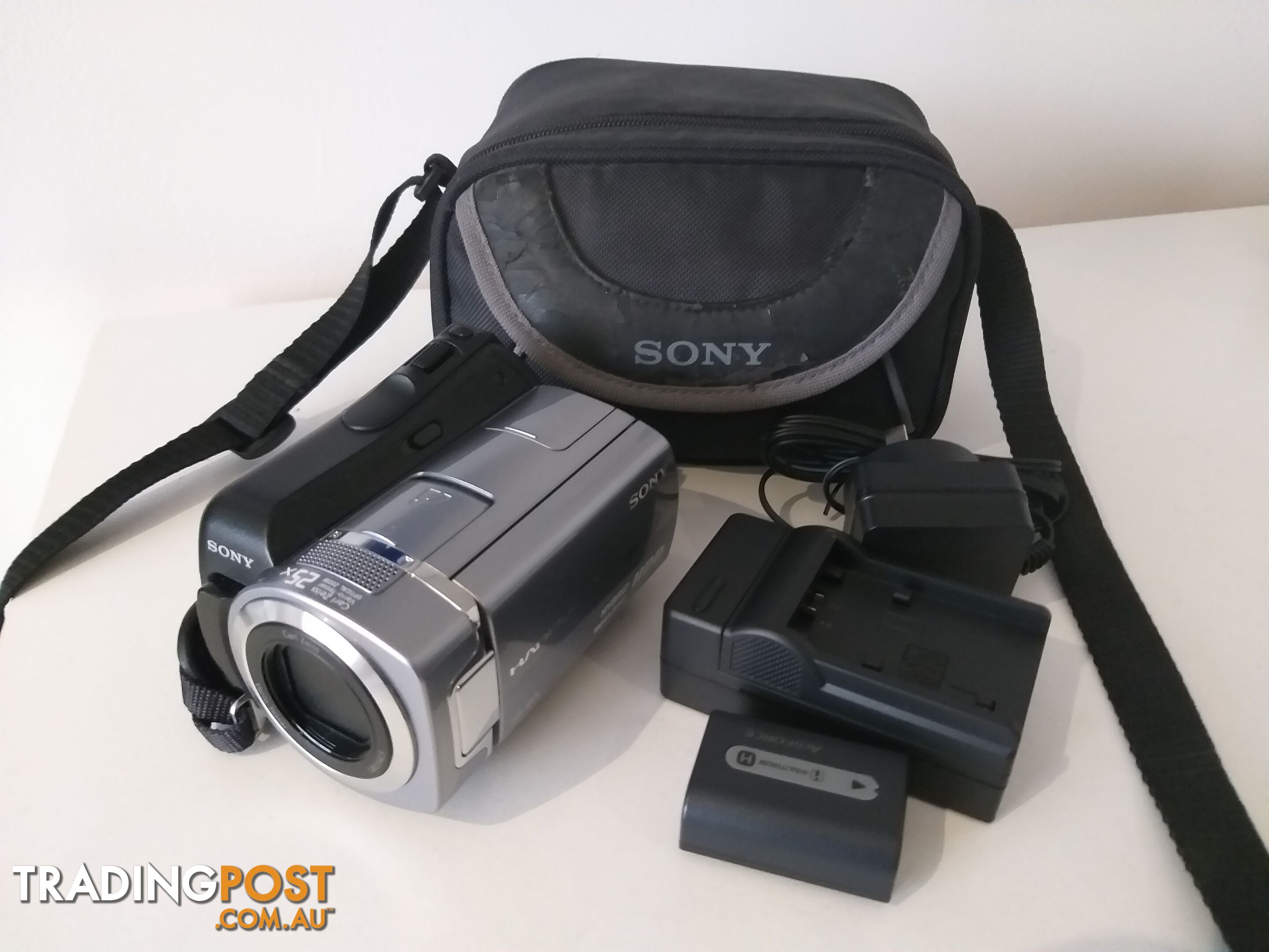 Sony DCR-S75 Video Hybrid Camera