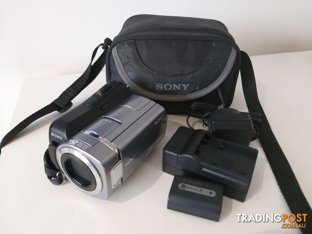 Sony DCR-S75 Video Hybrid Camera