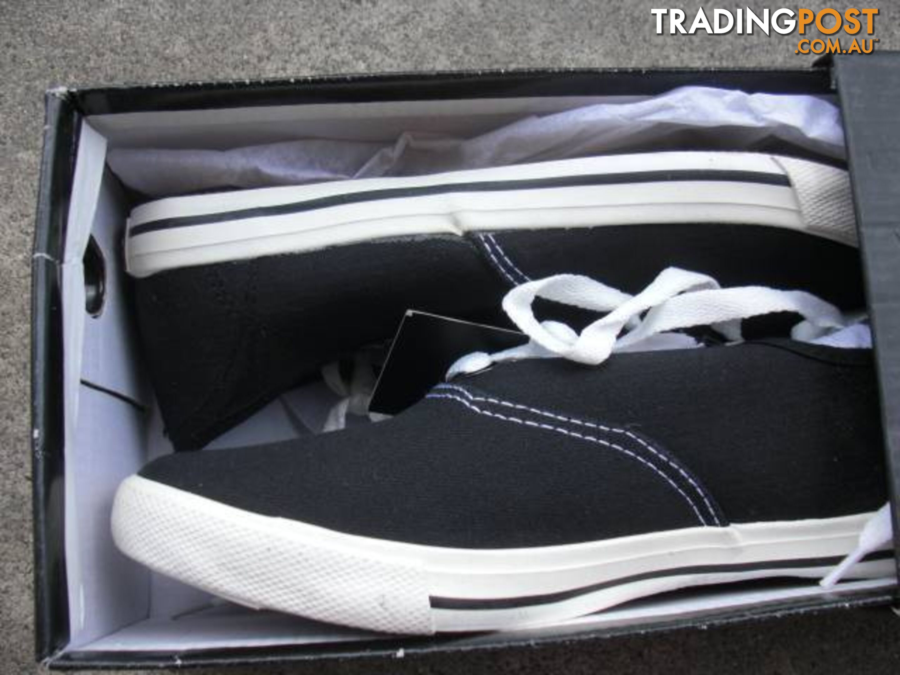 MOSSIMO SHOES MARKY PLIMSOLLS BLACK SIZE 6 SHOES NEW