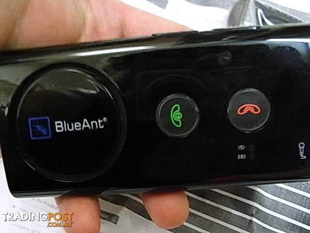 BlueAnt Supertooth 3 N15417 (model BTSVBC3) Bluetooth hands-free