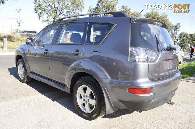 2012 MITSUBISHI OUTLANDER LS (4X4) ZJ WAGON - photo 3 of 20