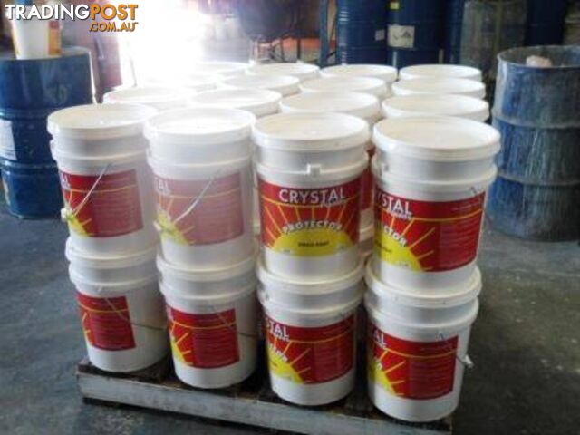LOW SHEEN ACRYLIC 30 X 20LTS EXTERIOR INTERIOR WHITE PAINT - photo 4 of 5