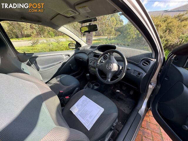 Toyota Echo Sportivo 2004 Hatchback Manual