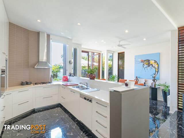 2 Topsails Place NOOSAVILLE QLD 4566