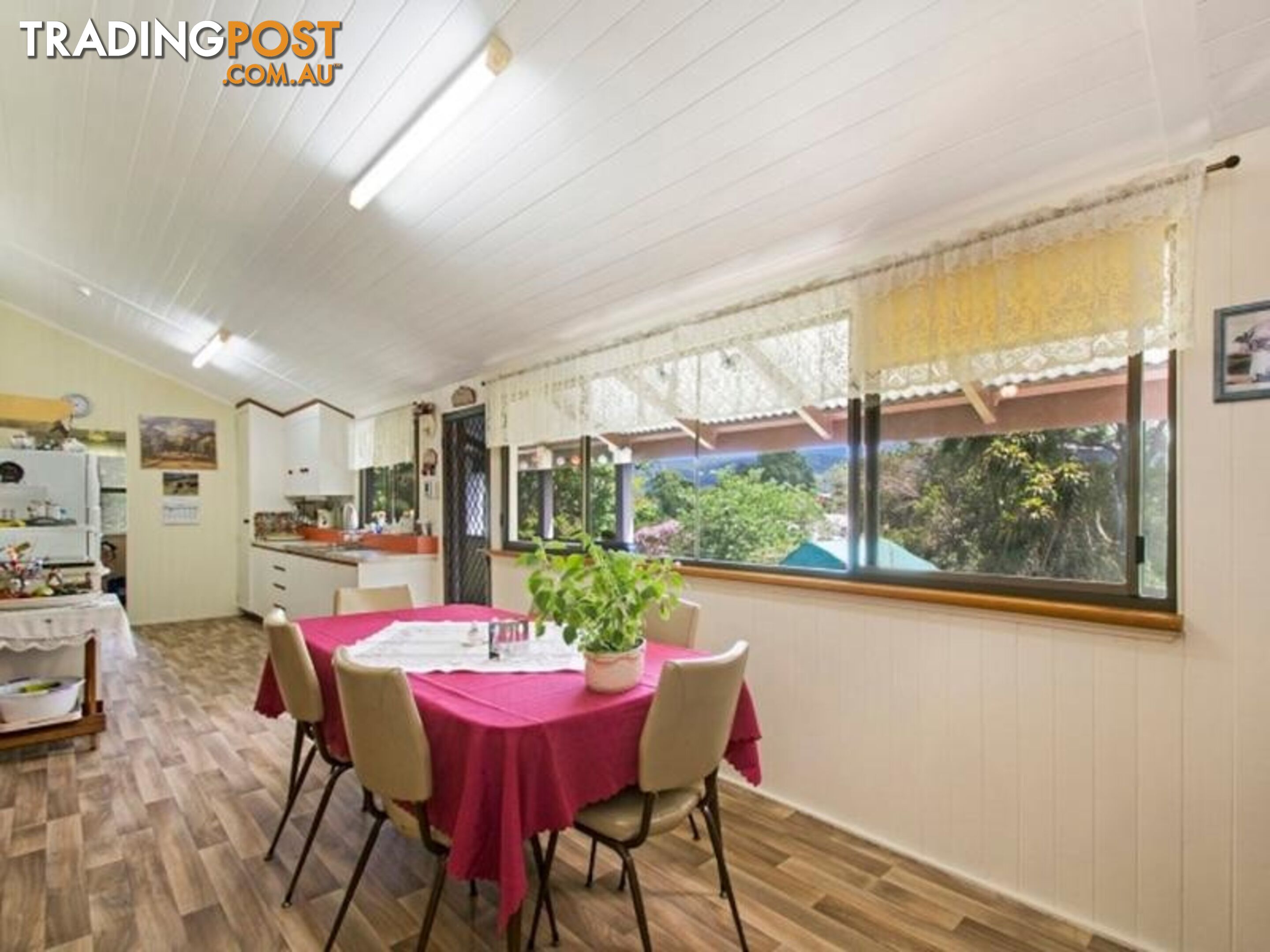 12 Queen Street COORAN QLD 4569