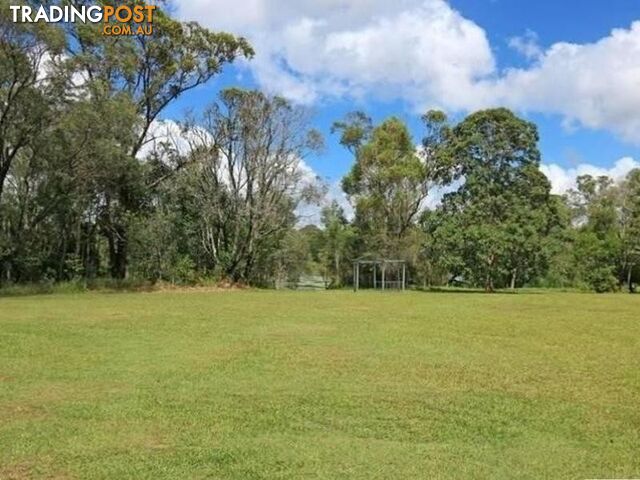 41 Grange Road LAKE MACDONALD QLD 4563