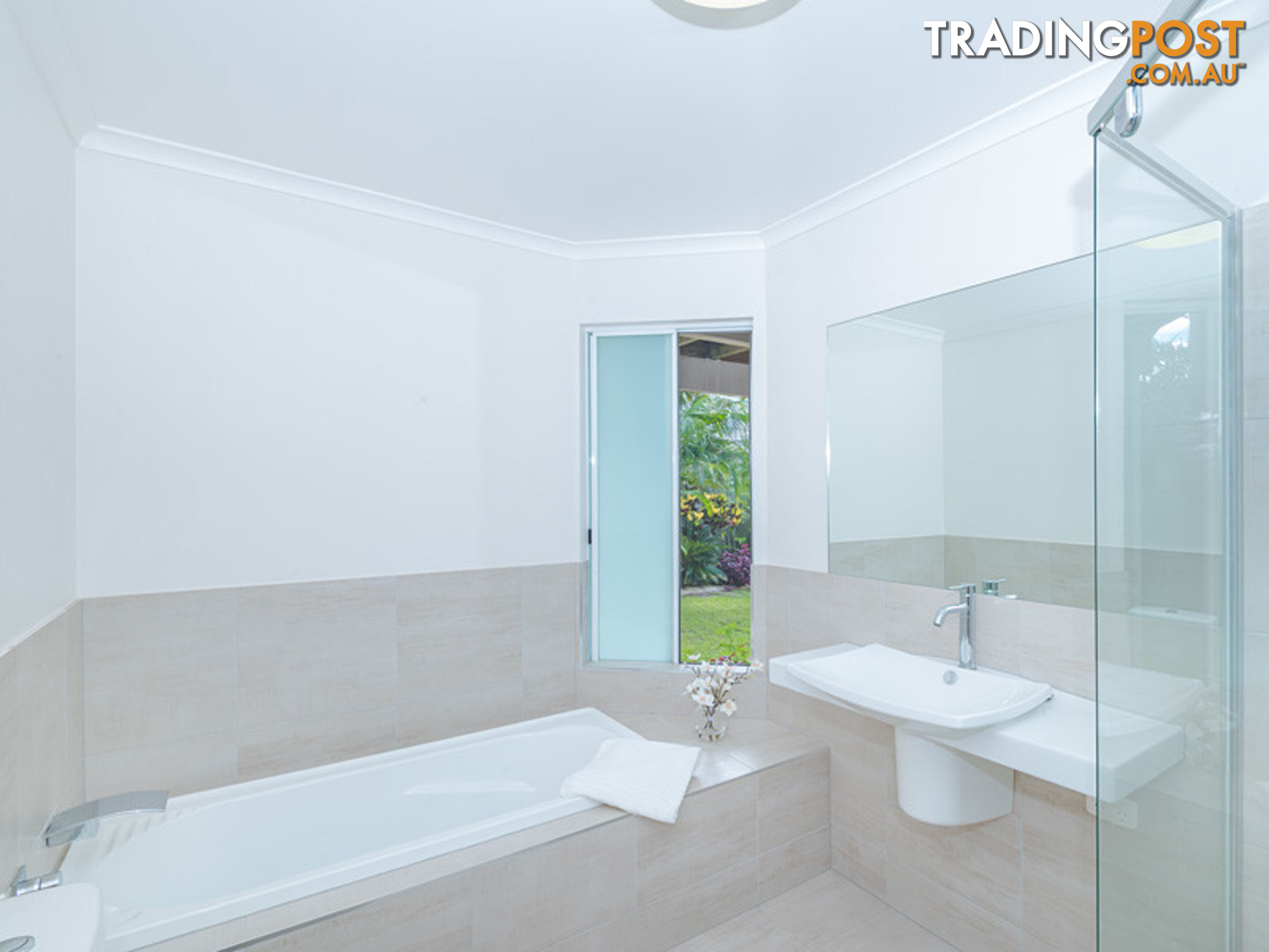 14 Tangmere Crt NOOSA HEADS QLD 4567