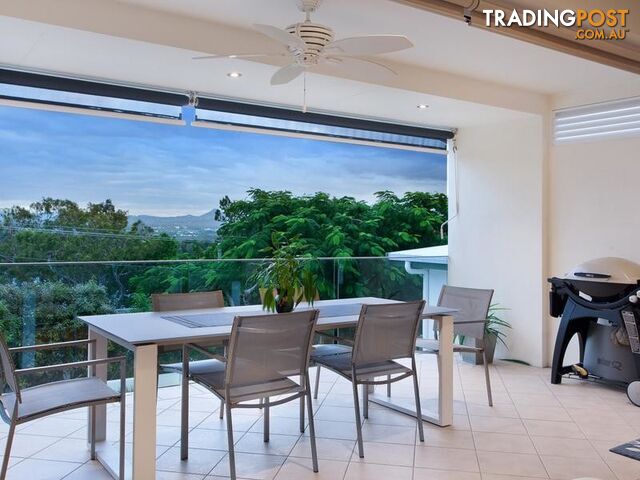 15 Nairana Rest NOOSA HEADS QLD 4567