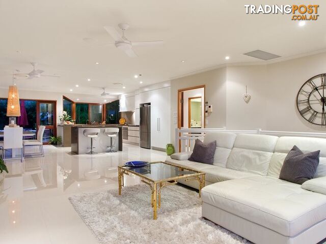 15 Nairana Rest NOOSA HEADS QLD 4567