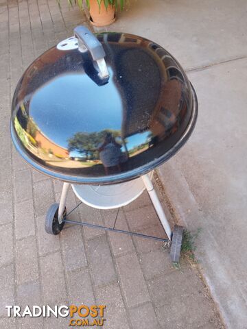 Bbq Weber kettle 22 inch bbq as new