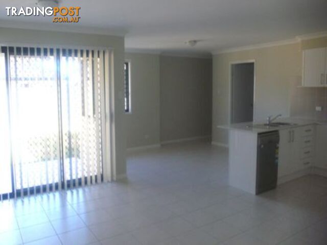 2/5 Hopkins Chase CABOOLTURE QLD 4510