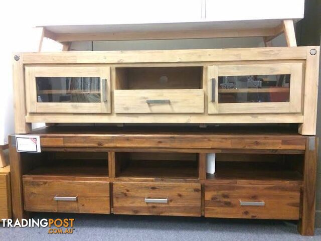 ON SALE NEW DISPLAY CABINETS SOLID TIMBER GLASS WINDOWS CLASSIC