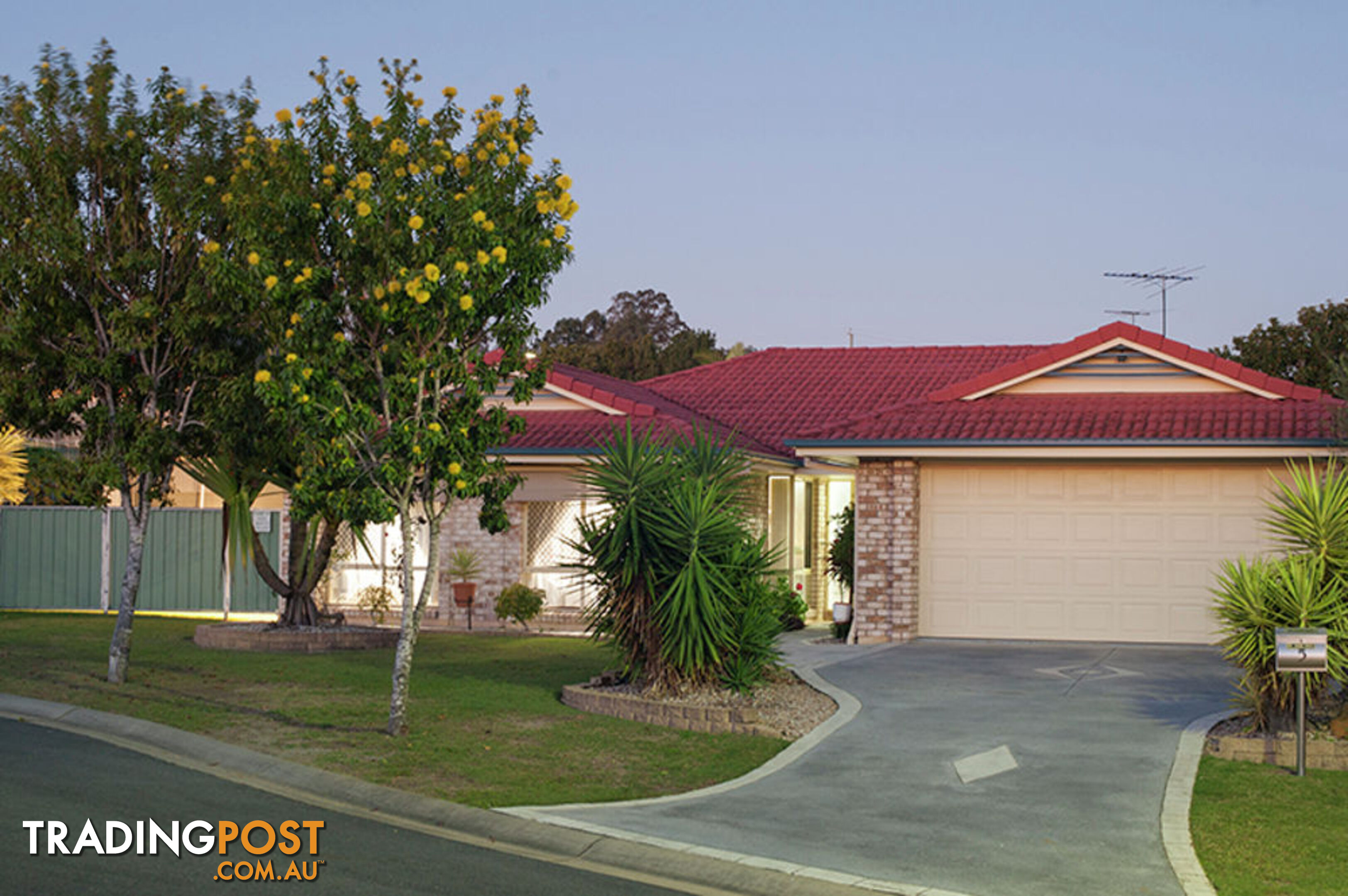 5 Flordabelle Place HERITAGE PARK QLD 4118