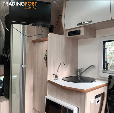 2018 Toyota Hilux Suncamper Sherwood 4WD Off Road Motorhome - photo 5 of 5