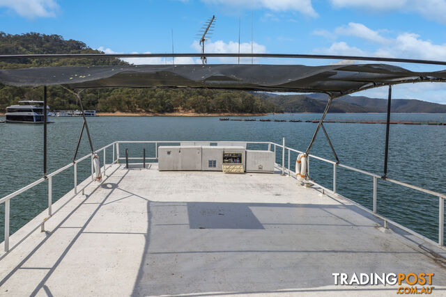 Bonnie Jean Houseboat Holiday Home on Lake Eildon