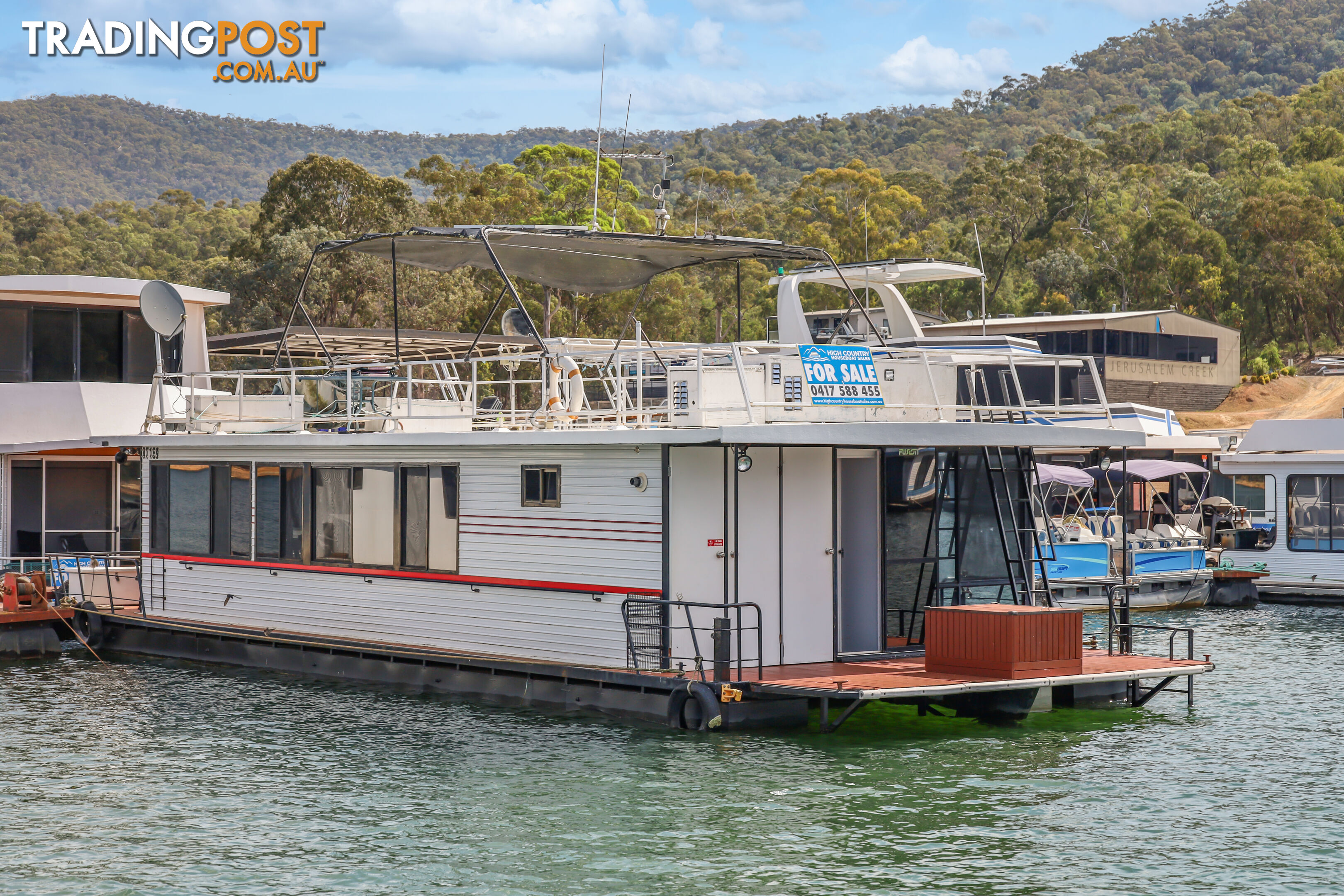 Bonnie Jean Houseboat Holiday Home on Lake Eildon