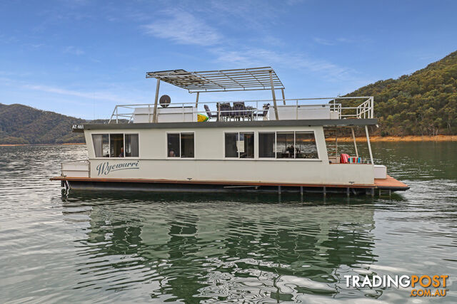 WYEWURRI Houseboat Holiday Home on Lake Eildon