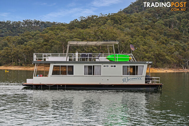 WYEWURRI Houseboat Holiday Home on Lake Eildon