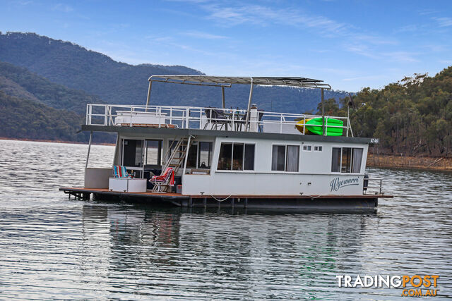 WYEWURRI Houseboat Holiday Home on Lake Eildon